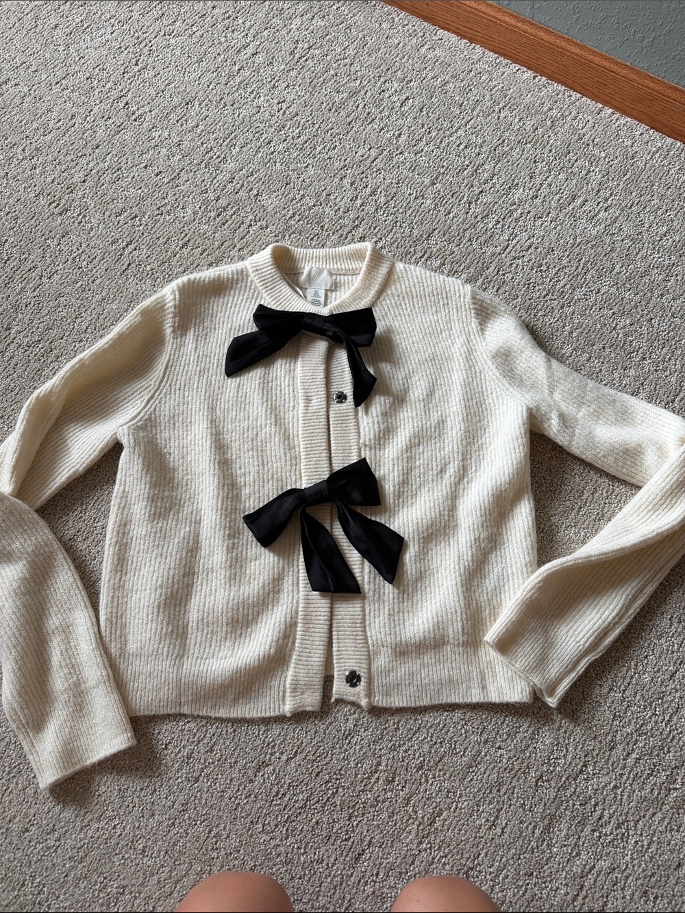 H&M Cream Knit Cardigan with Black Bow Details - Picture 1 of 3
